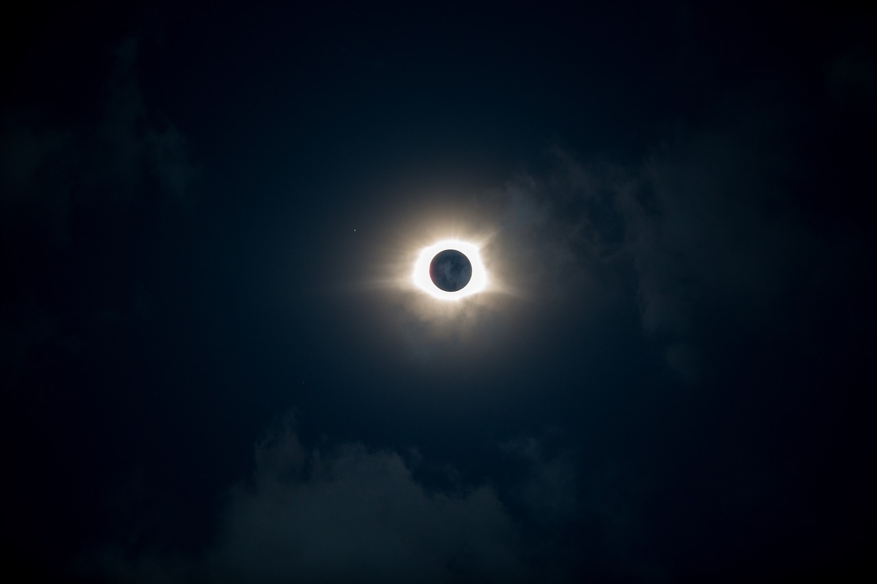 Eclipse solar, 14 de octubre.