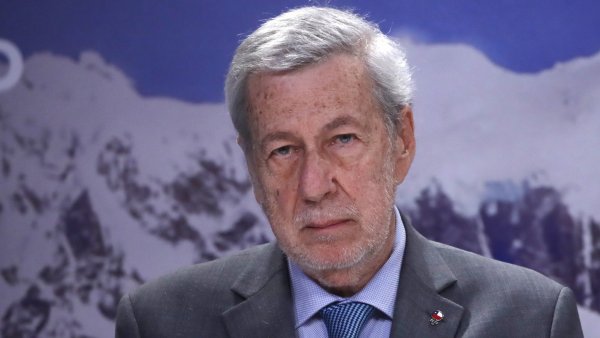 Canciller reafirma que reacción de Boric a los ataques contra Israel fue 