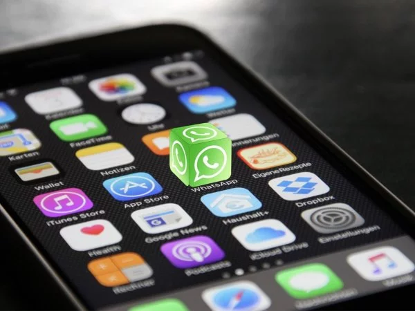 Ícono de la app de WhatsApp en teléfono