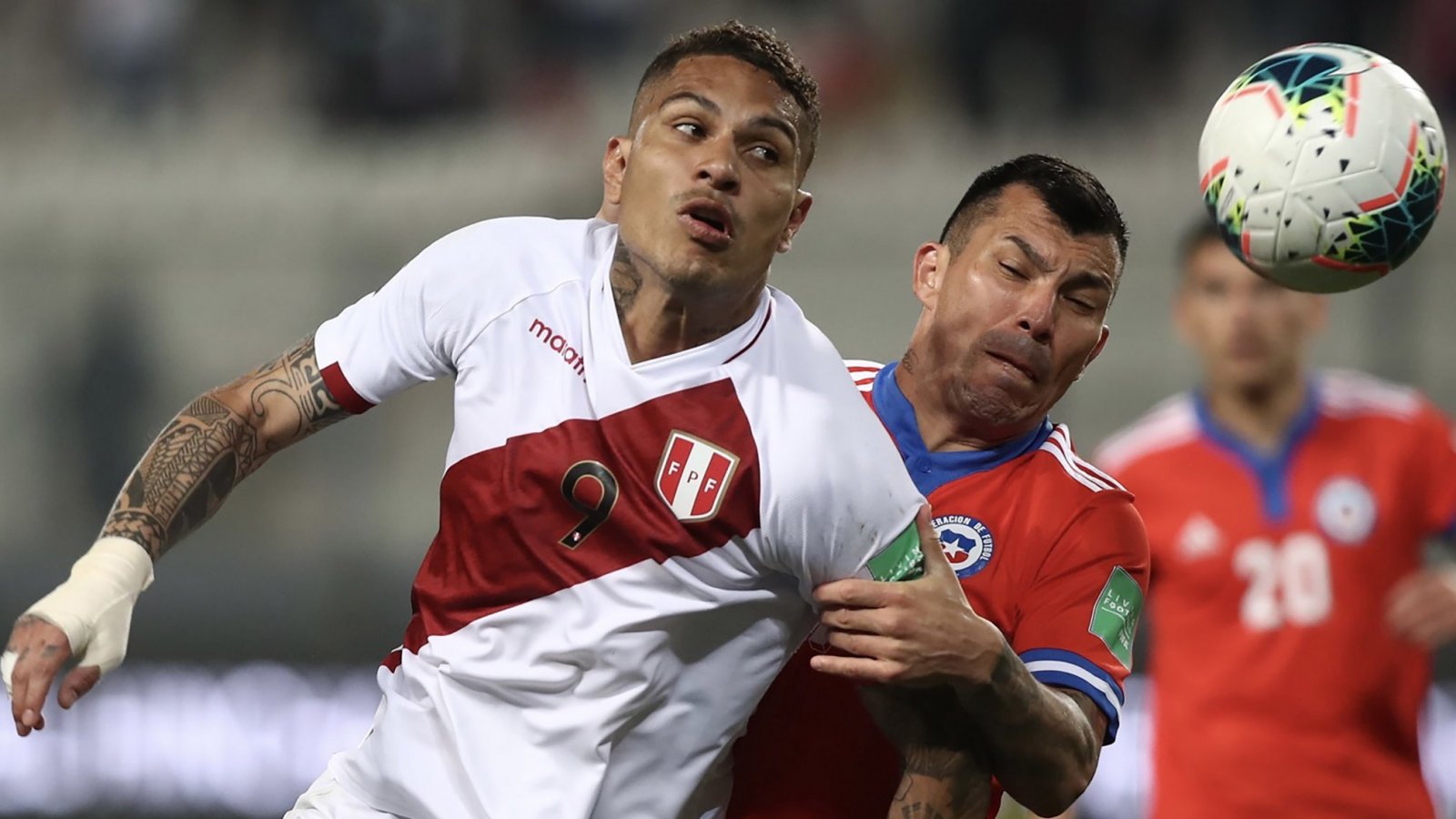 Gary Medel de Chile y Paolo Guerrero de Perú, Eliminatorias