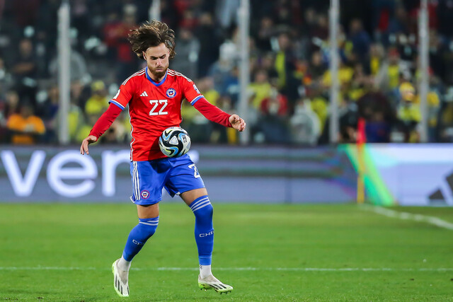 Ben Brereton jugando por la Selección Chilena