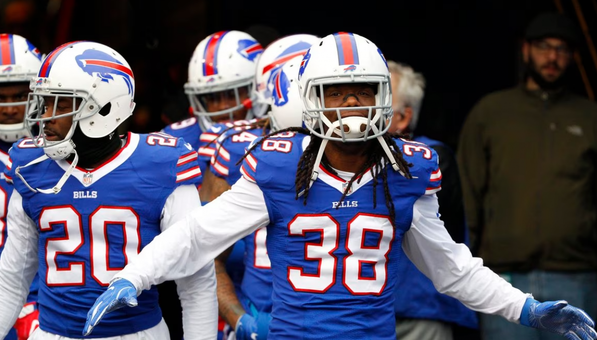 Ex Jugador De La Nfl Es Detenido Por Presunto Asesinato De Su Madre Ex Jugador De La Nfl Es Detenido Por Presunto Asesinato De Su Madre