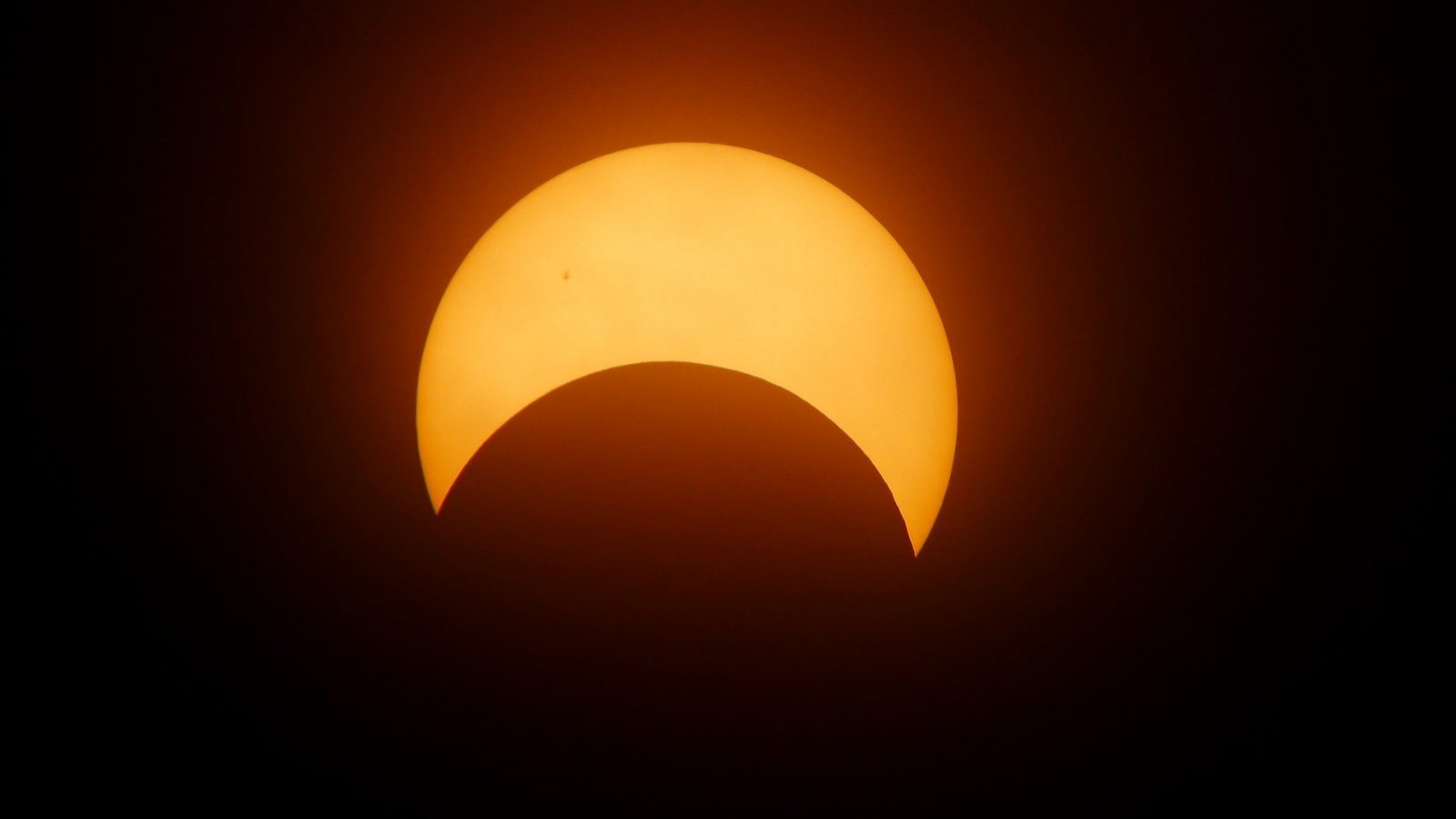 Eclipse solar 14 de octubre. ¿Se verá desde Chile?