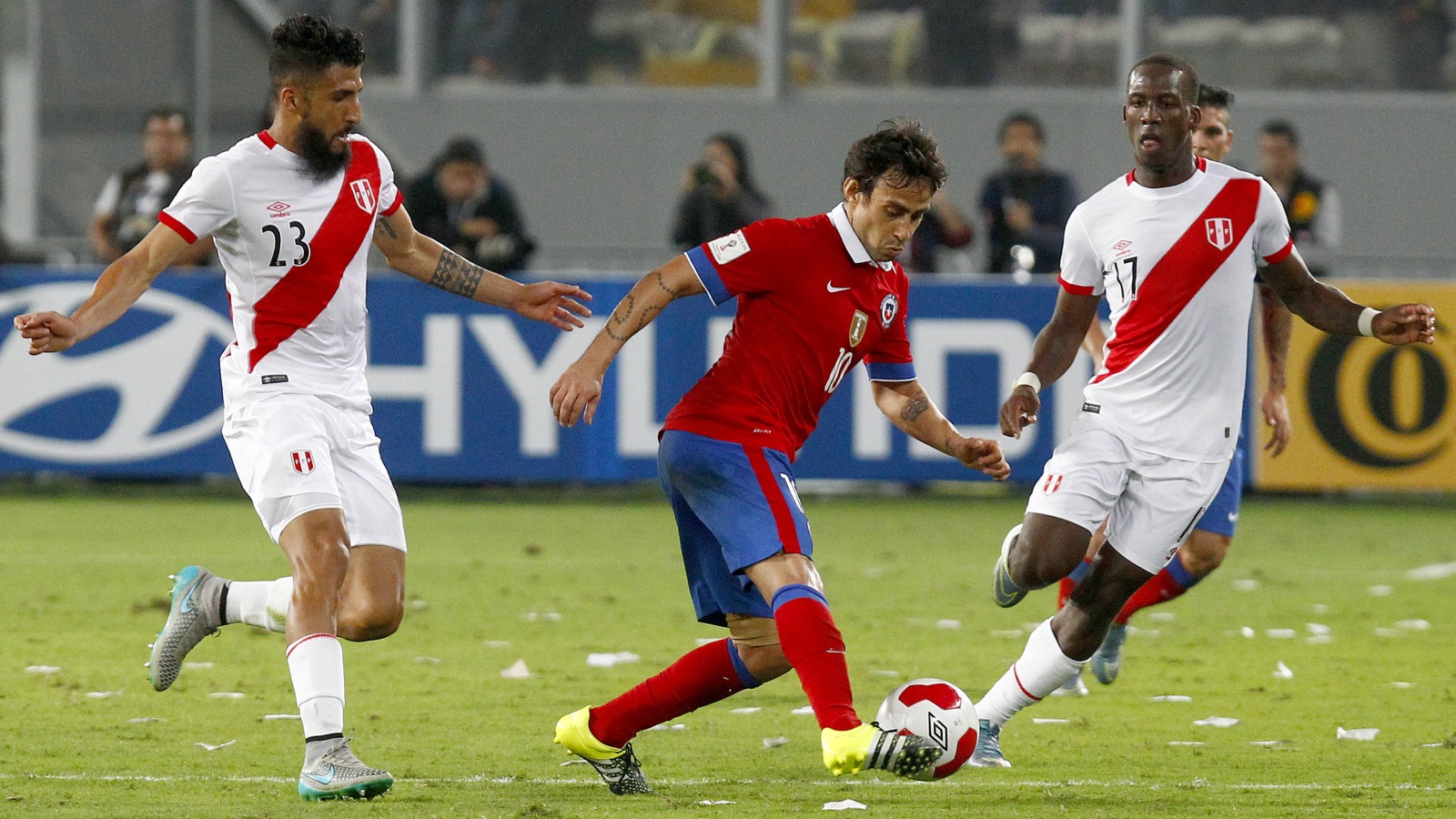Partido entre Perú y Chile en el Estadio Nacional de Lima en 2015.