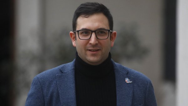 Caso Convenios: comisión investigadora acude a Contraloría por ausencia de Miguel Crispi