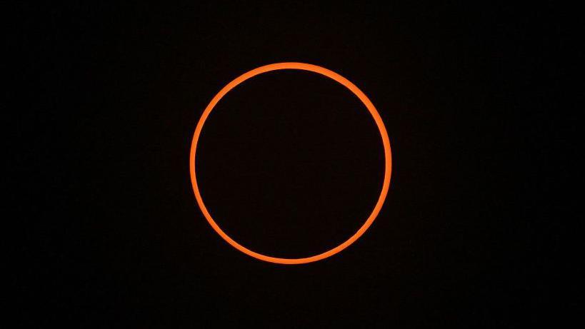 Vista del eclipse desde Albuquerque, Nuevo México, EE.UU.