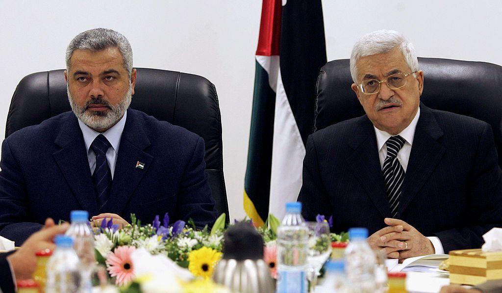 En marzo de 2007 Ismail Haniya y Mahmoud Abbas formaron un gobierno de unidad que no prosperó.