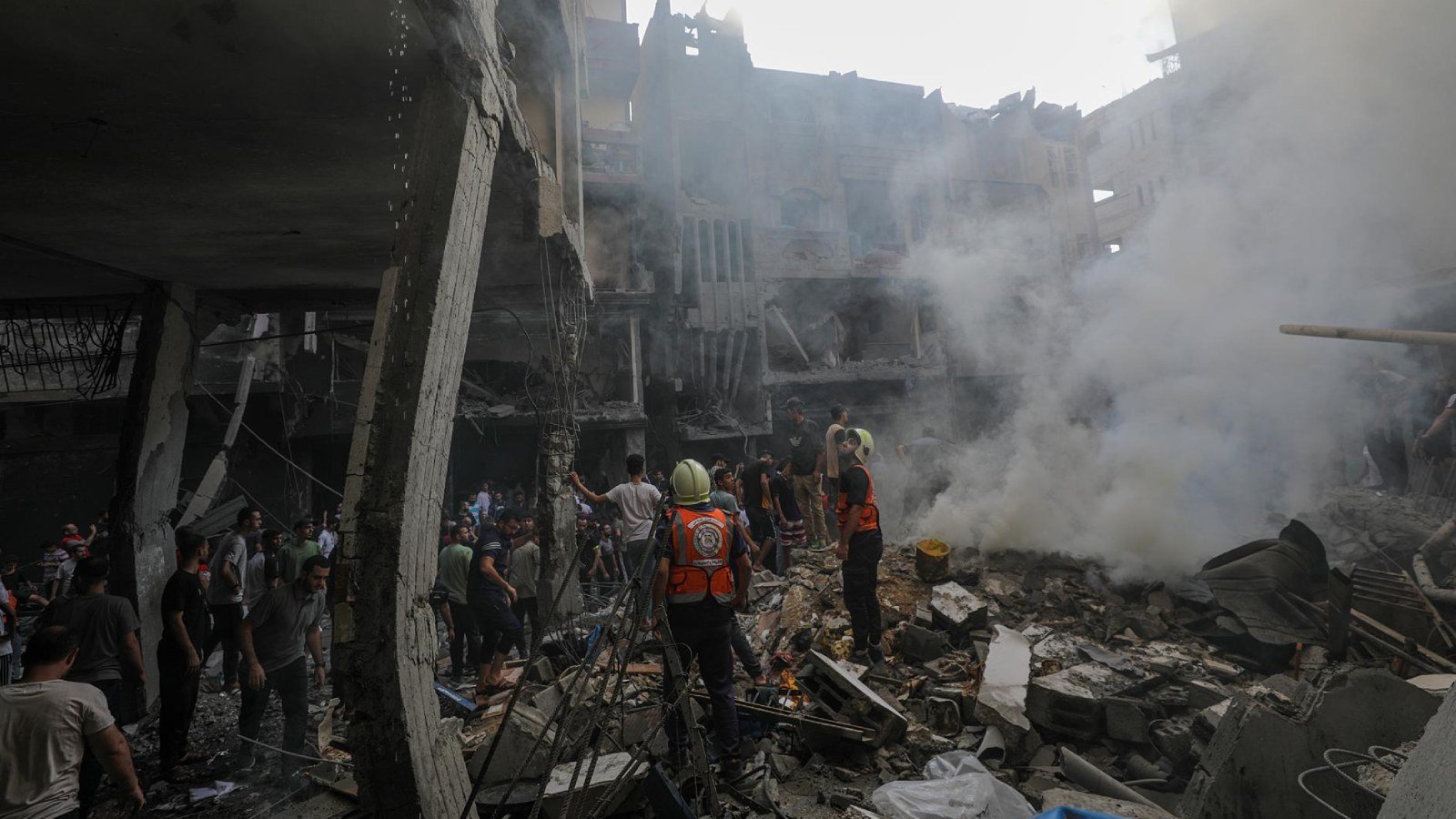 Aumentan a 2.300 los palestinos muertos por la operación israelí en Gaza