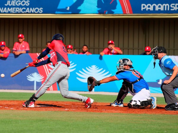 Baseball: Panama Defeats the Dominican Republic in Cerrillos