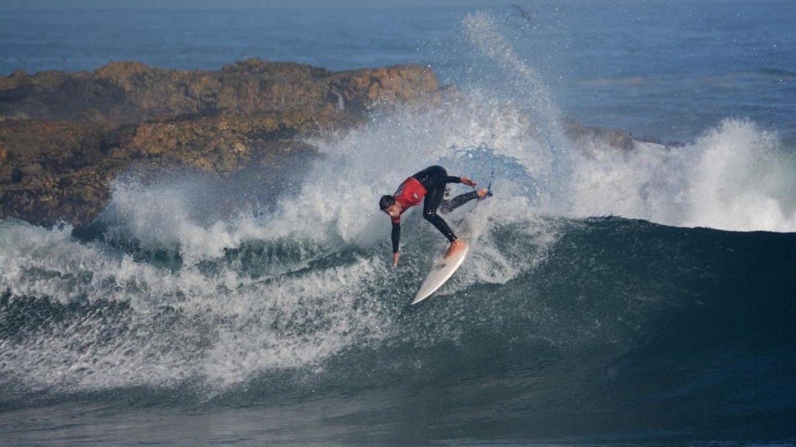 Representantes del Team Chile en el Surf