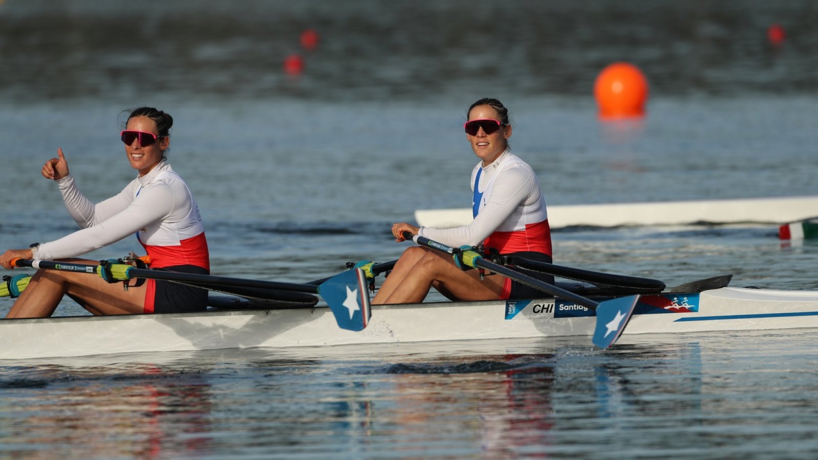 Remo femenino suma una medalla de bronce