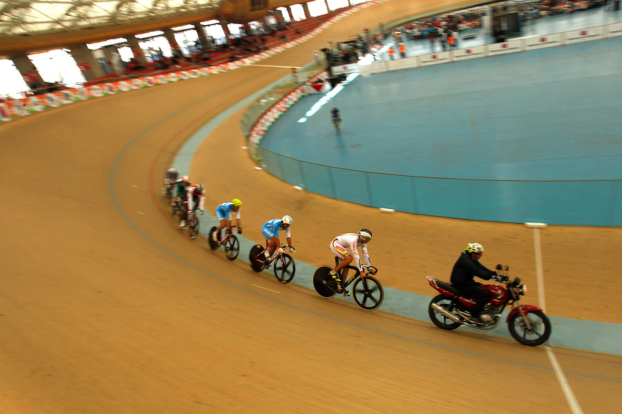 Ciclismo pista en velódromo de Peñalolén