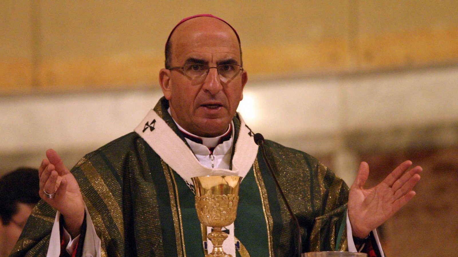 Fernando Chomali es nombrado como Arzobispo de Santiago