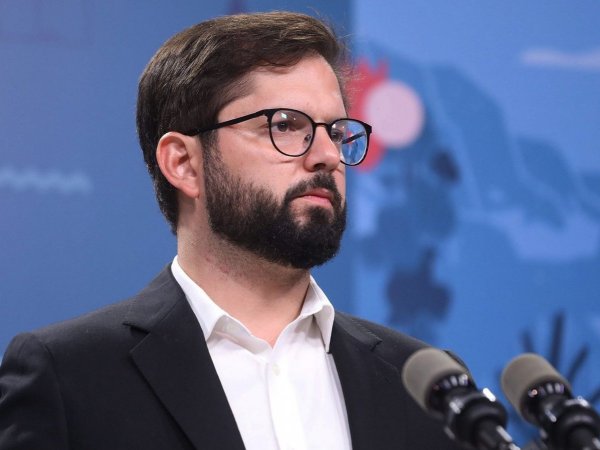 Boric critica falta de acuerdos tras término texto nueva Constitución