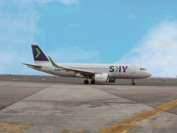 SKY Airline anuncia medidas ante eventual paro de controladores.
