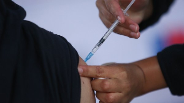 Minsal llama a grupos de riesgo a nuevamente vacunarse