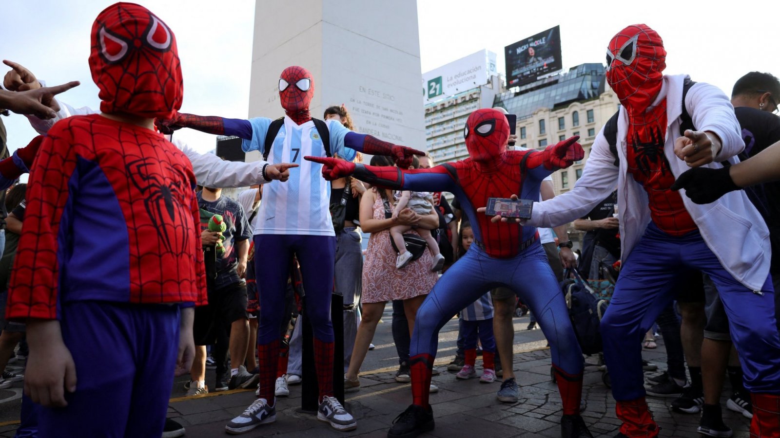 Reunión de hombres araña en Buenos Aires