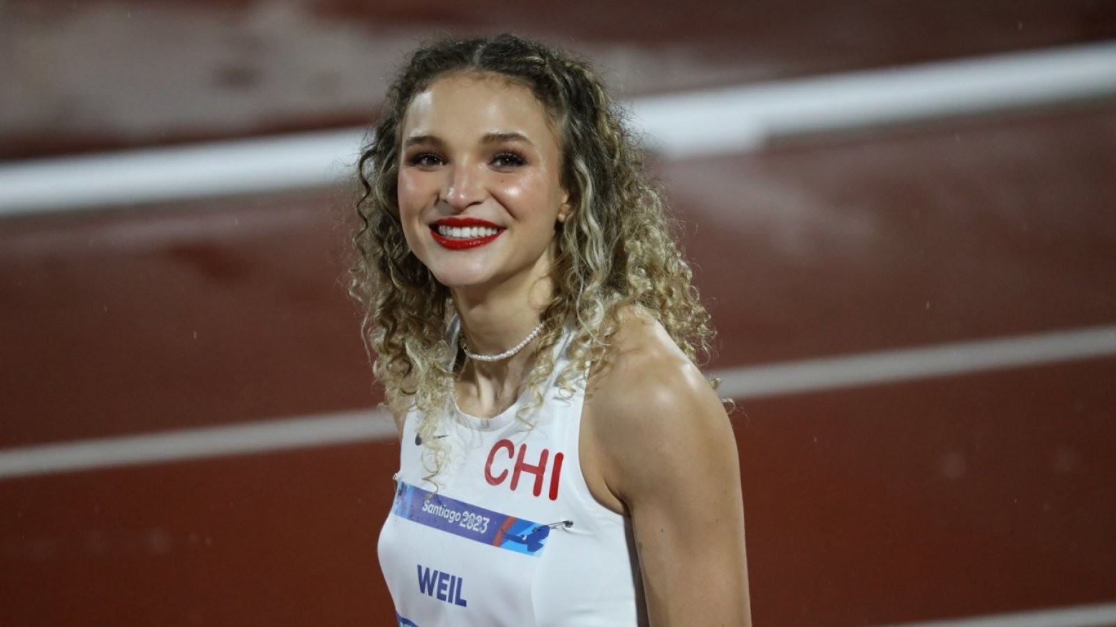 Martina Weil se luce con colorida revelación tras medalla de oro en  Santiago 2023 | 24horas