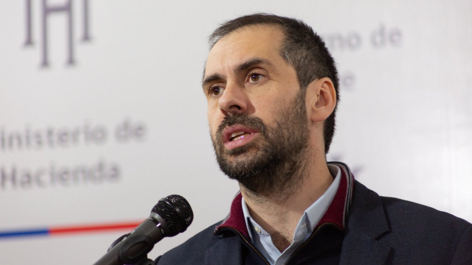 Nicolás Grau defiende gestión del Gobierno por Sinovac
