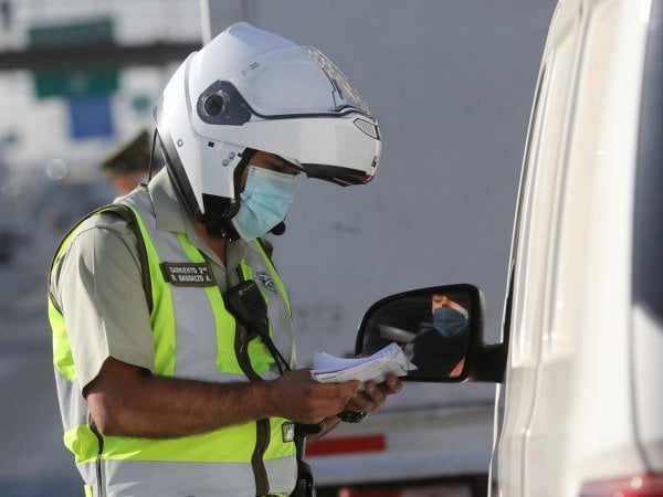 Carabinero en fiscalización. Nueva Ley de Tránsito.