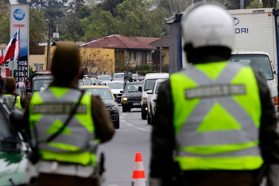 Carabineros fiscalizando. Nueva Ley de Tránsito