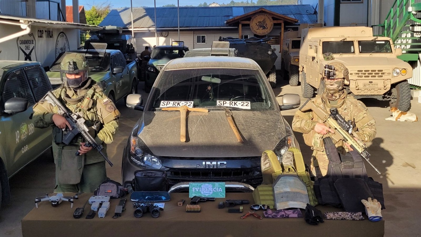 Hallan armas y municiones en vehículo en Tirúa