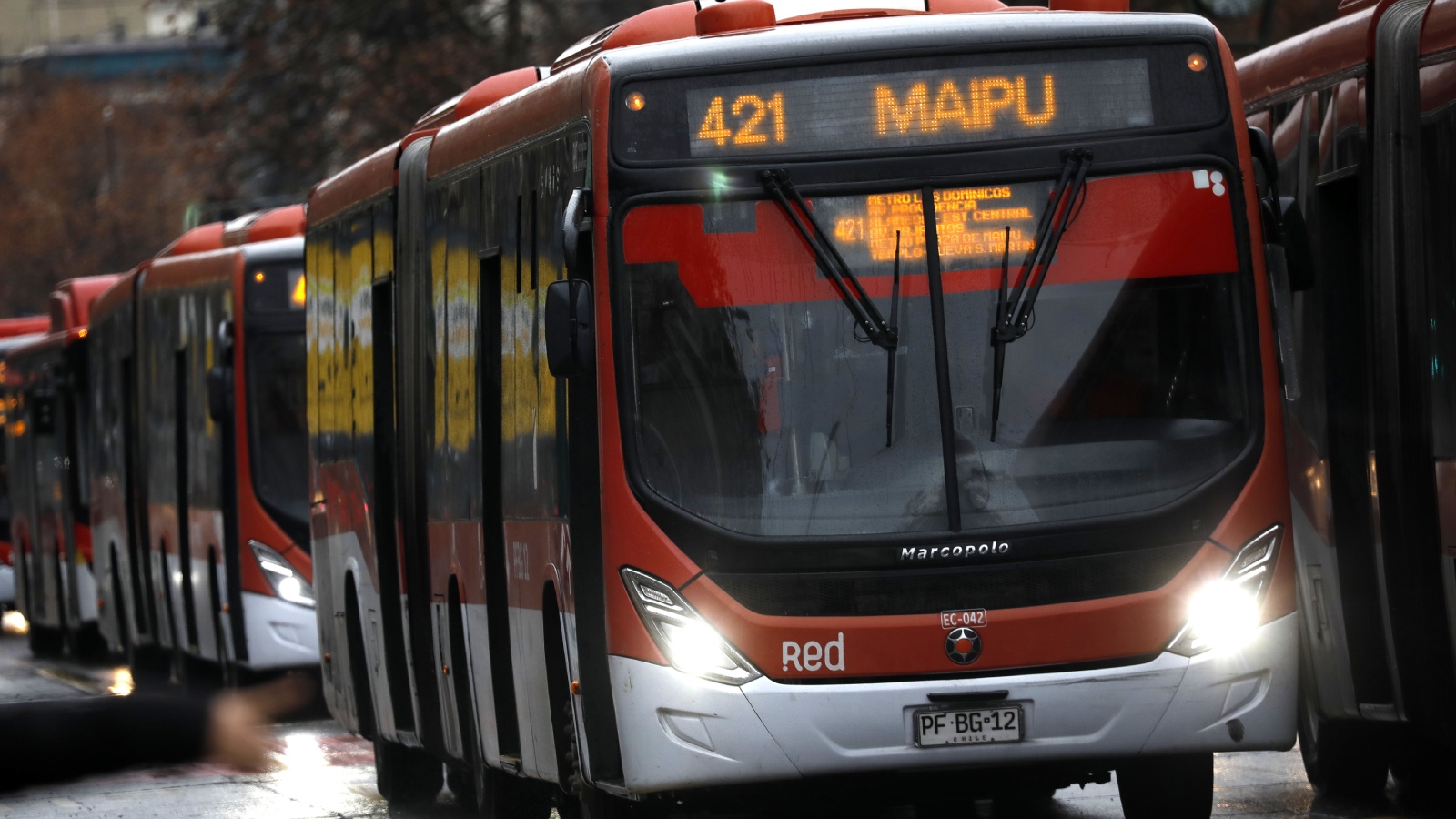 Bus del Sistema Red del recorrido 421 Maipú