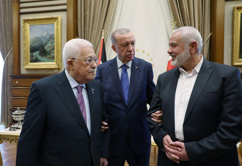 Mahmud Abbas, Recep Tayyip Erdogan e Ismail Haniya.