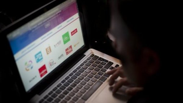 Black Friday 2023. Compra online.