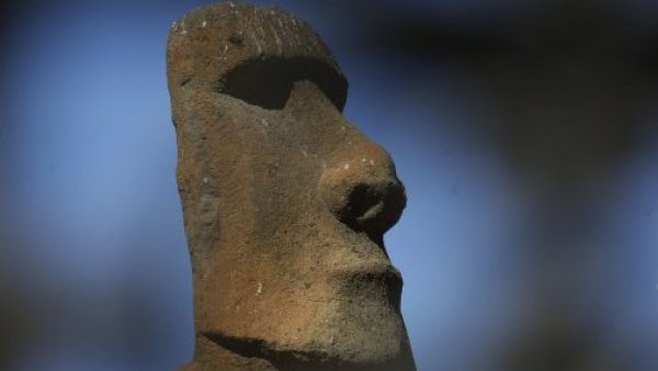 Se mantiene Alerta Roja en Isla de Pascua por incendio forestal: 10 hectáreas han sido afectadas