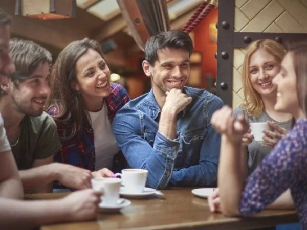 Grupo de amigos. Temas de conversación.