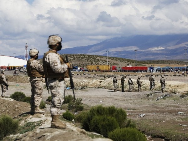 Tres militares detenidos por golpear a migrante en Colchane