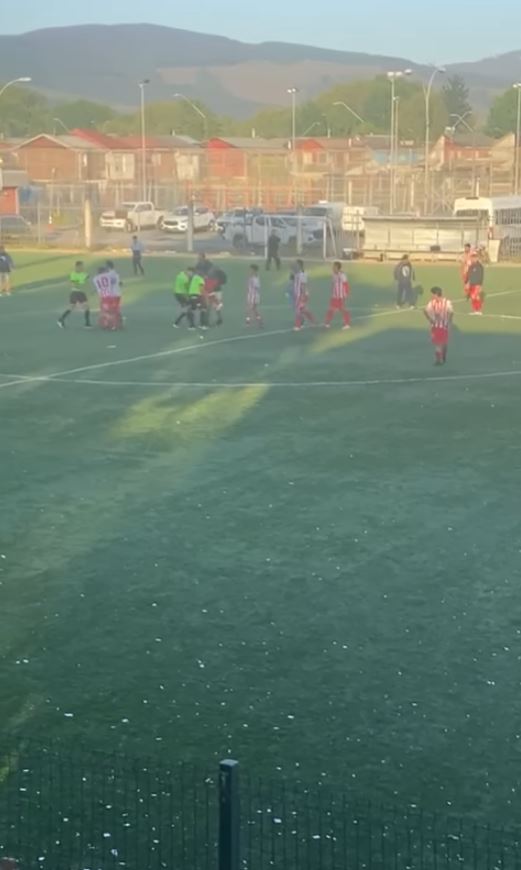 Agresión a árbitro en coronel