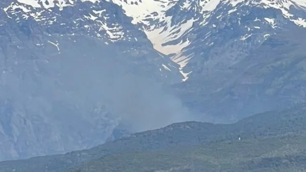 Decretan alerta roja en Machalí por incendio forestal