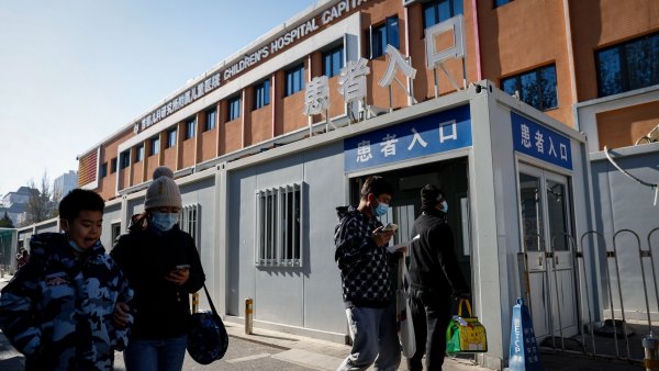 Brote de enfermedades respiratorias en China podría durar dos semanas