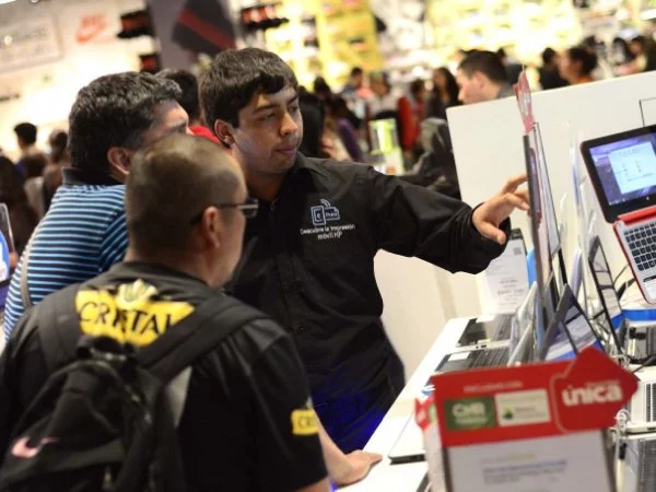 Ofertas de empleo y trabajo de verano y navidad.