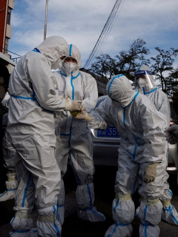 Hospitales de Beijing desbordados brote de virus respiratorios