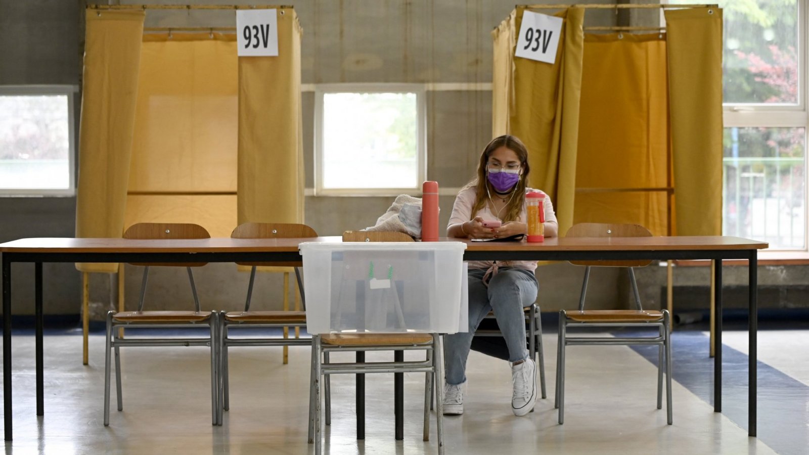 Vocales de mesa y excusas ante el Servel.