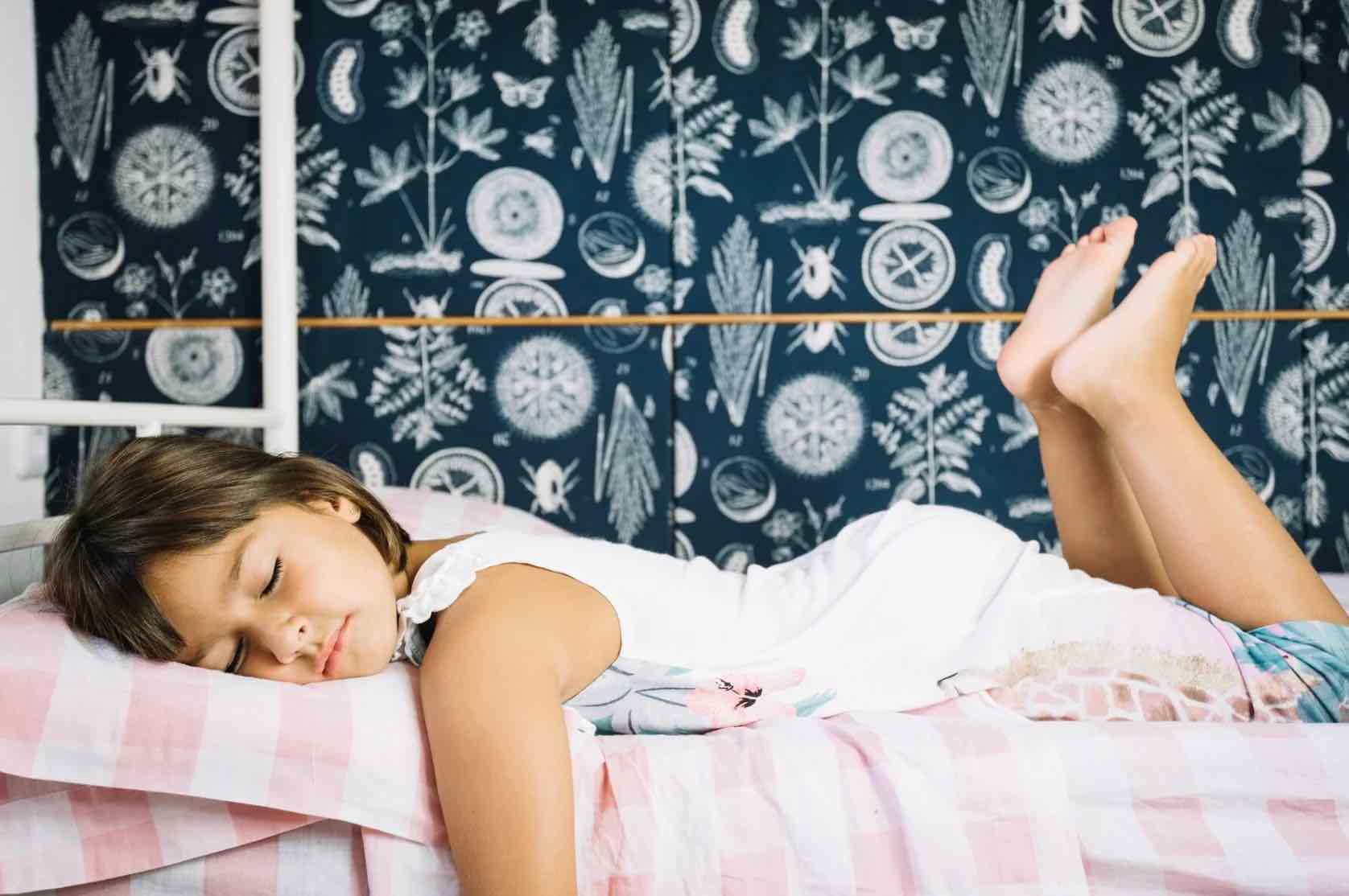 Niña durmiendo. Cambio de hora.