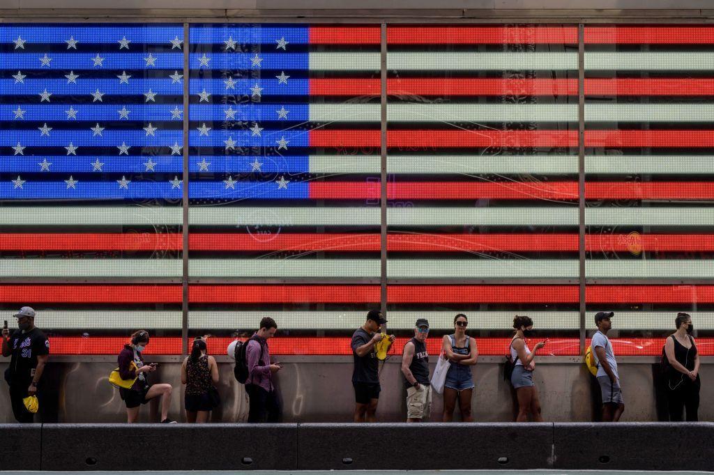 Luces con la bandera de Estados Unidos