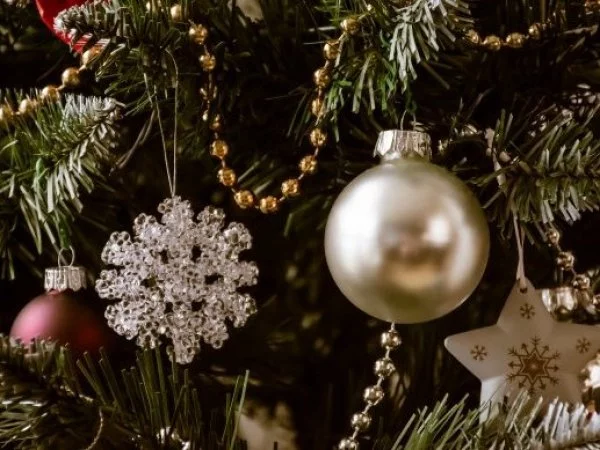 Las 10 mejores opciones de decoración de árbol de Navidad 2023