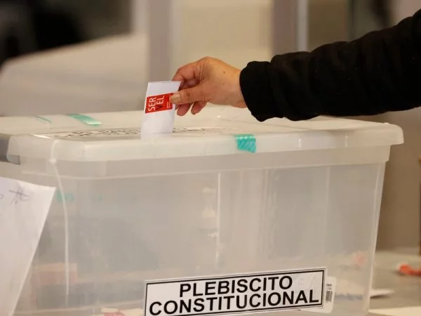 Cómo saber dónde tengo que votar para el Plebiscito 2023. Local de votación. Servel.