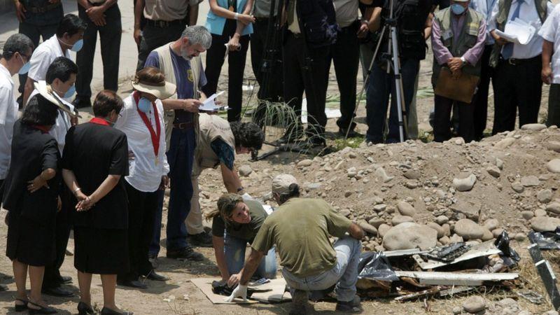 Trabajos de exhumación por el caso de La Cantuta