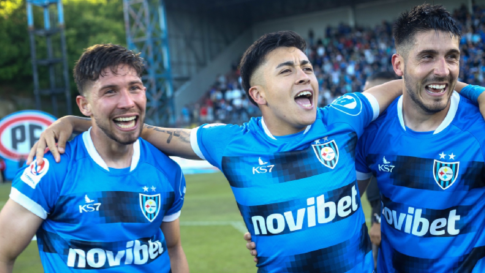 Jugadores de Huachipato celebrando