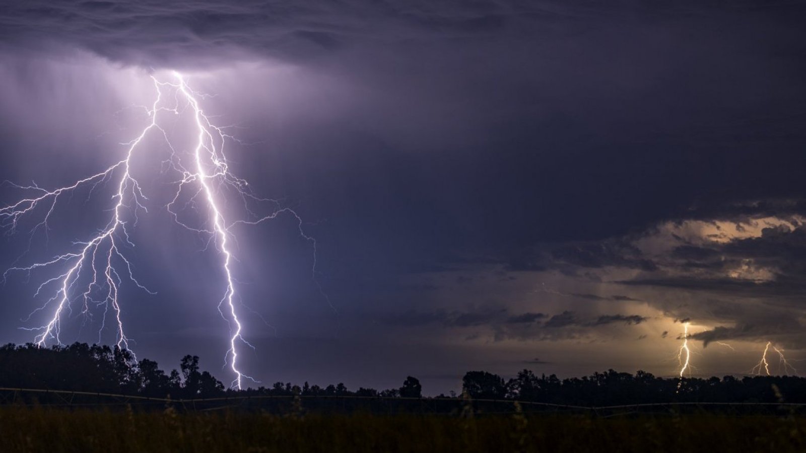 Pronóstico de probables tormentas eléctricas.