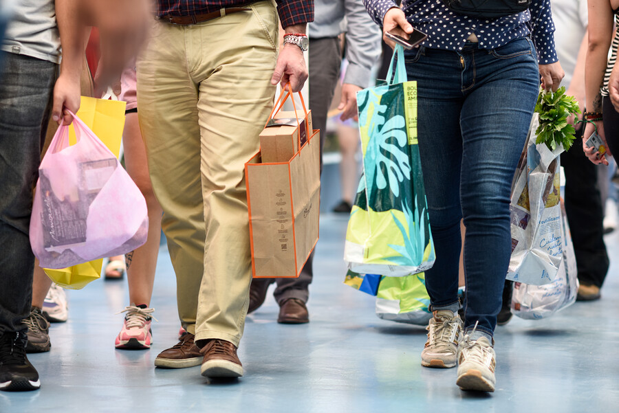 Compras fin de año. Comercio. Feriados