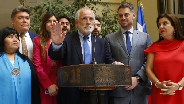 Montes valora detención de Contreras y Andrade
