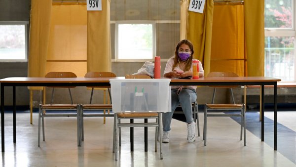 Plebiscito 2023. Vocales de mesa reemplazantes. Consulta con tu RUT.