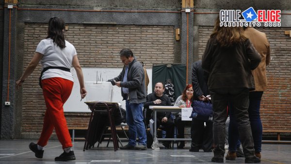 A qué hora abren las mesas Plebiscito 2023.