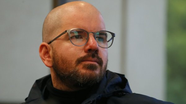 Giorgio Jackson reaparece para votar
